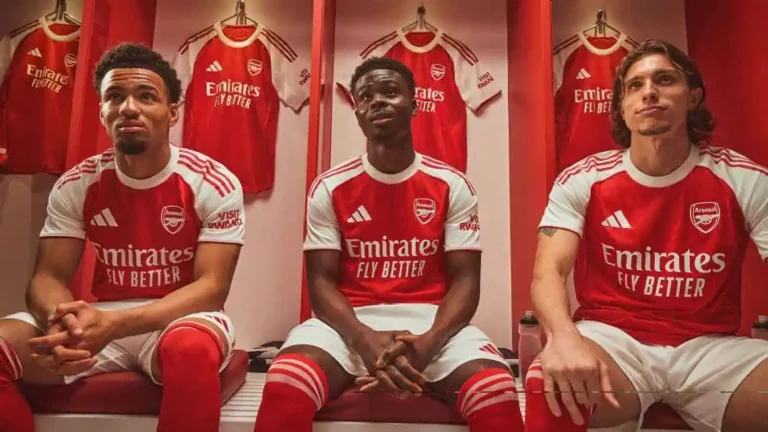 Arsenal launches new jersey